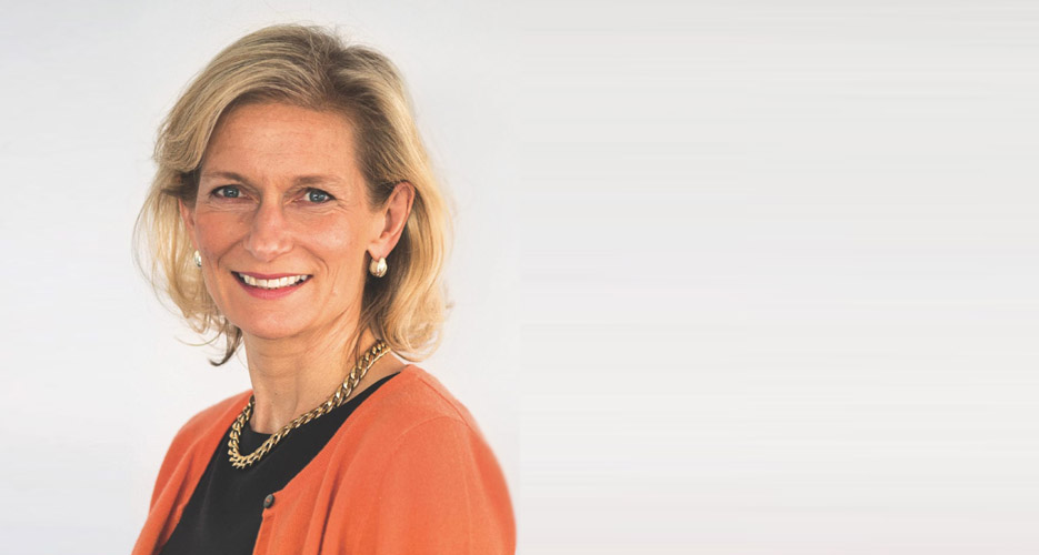 Hire Zanny Minton Beddoes The Economist Editor Speaker Agent